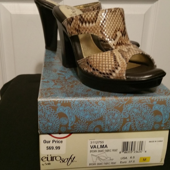 Sofft (EuroSoft) Shoes - EuroSoft Sandals - Brown Snake Print Size 6.5
